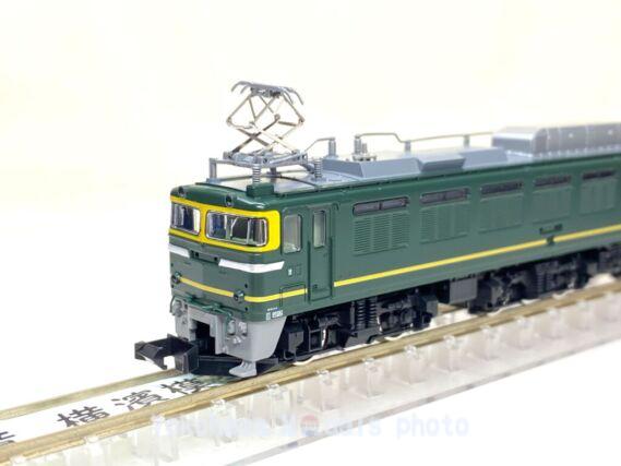 EF81（トワイライトエクスプレス色）が入線。EF81 44号機 TOMIX 98947