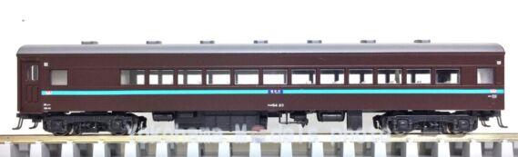 茶色の客車はまだ必要です。特急「かもめ」中期編成の入線です。KATO