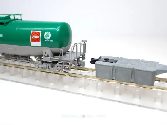 タキ1000(後期形) 日本石油輸送 ENEOS・エコレールマーク付 が入線しま