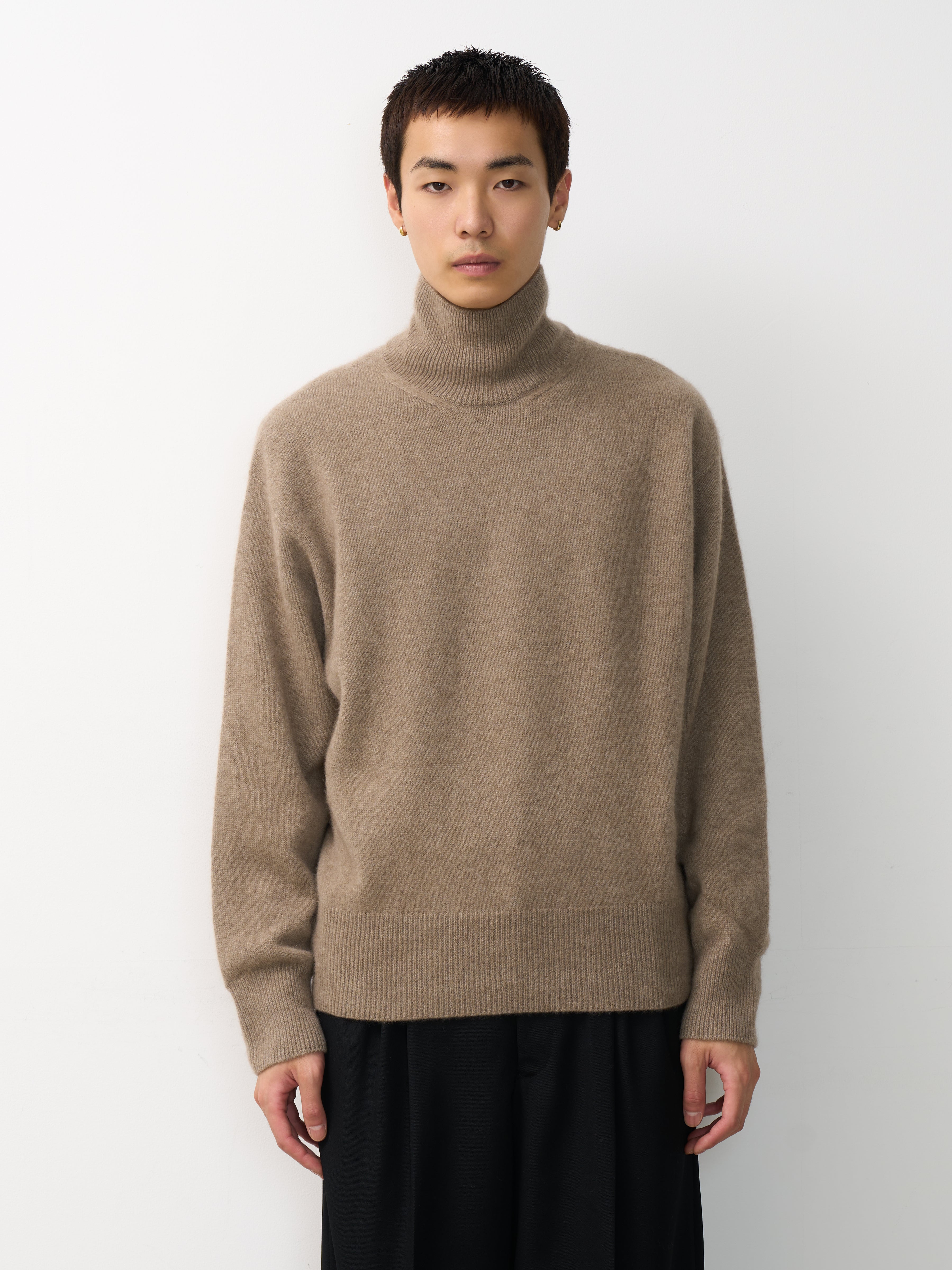 Cashmere Wholegarment Turtleneck Sweater | YOKE Ofiicial Website