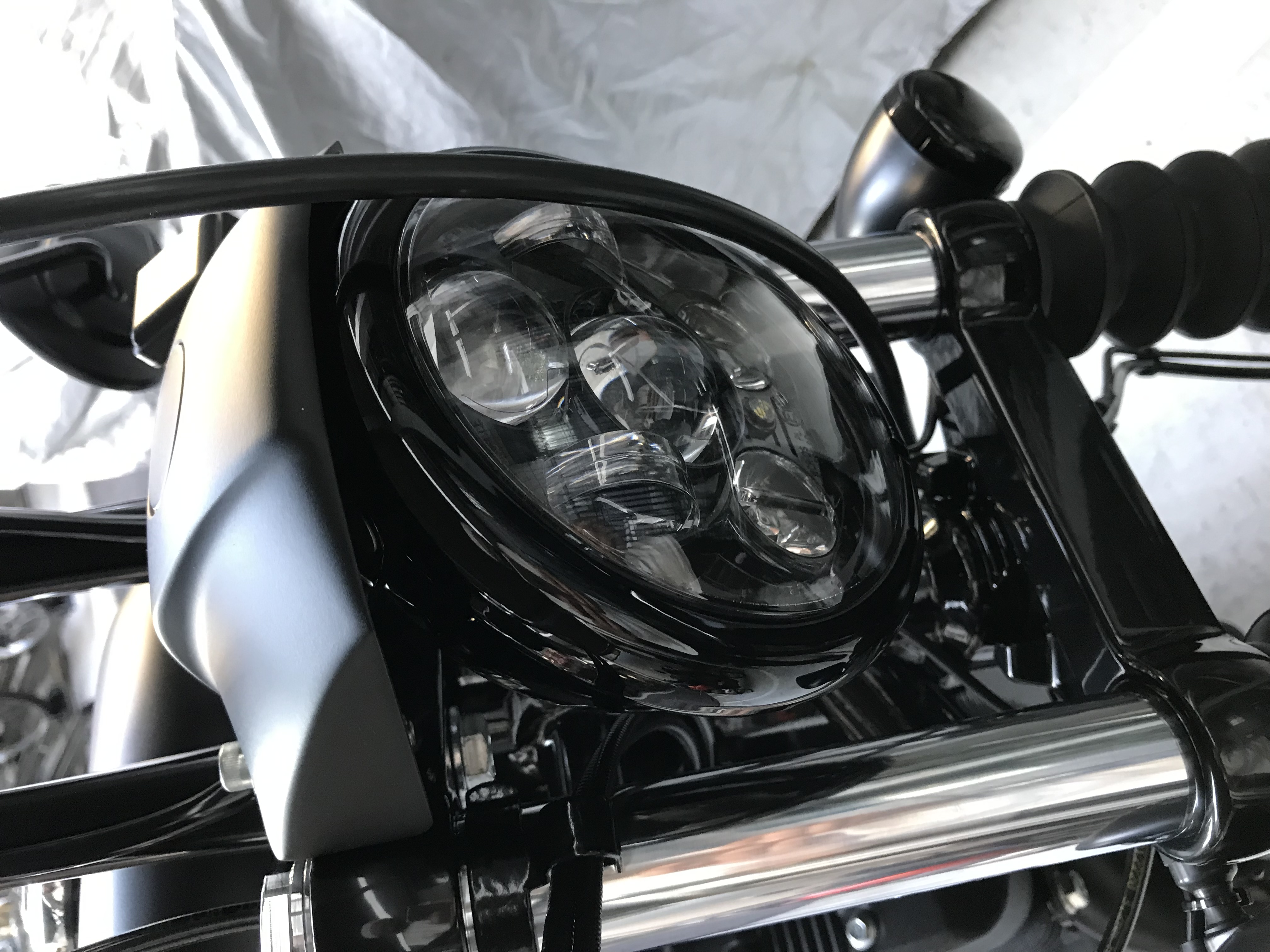 ハーレー純正□ヘッドライトトリムリング/グロスブラック 5-3/4インチ