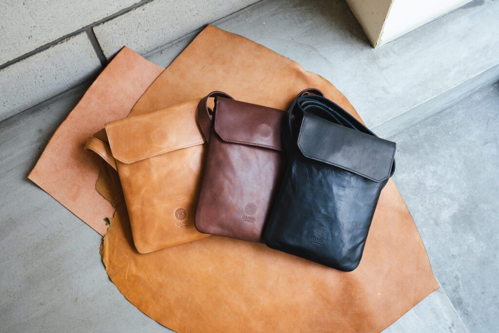 GANZO【サケット4】小さめな大人のレザーサコッシュのおススメ - よ