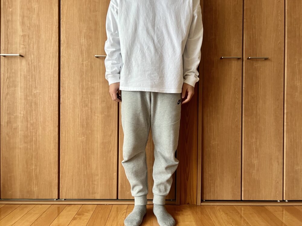 ナイキ「テックフリースジョガーパンツ」のサイズ感や使用感（メリット