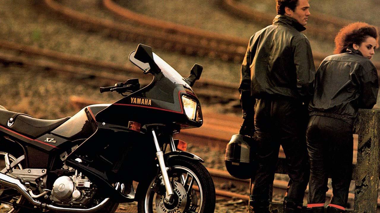 画像 No.4/4] 個性的な水冷Vツイン搭載で乗り味は抜群だった 1982年