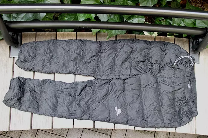 レビュー】マウンテンイクイップメント パウダーパンツ-軽量で保温力