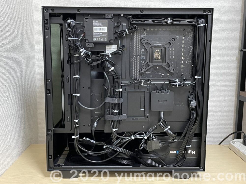 自作PC】付属品豊富でコスパが高い「NZXT H510 Elite」でNZXT統一で