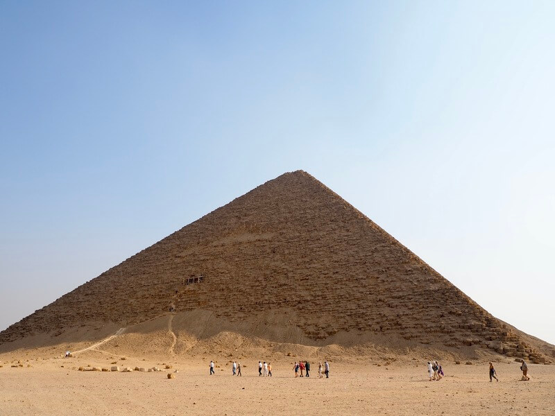 サッカーラ〜ダフシュール】特殊な形のピラミッド！？美しい四角錐へと