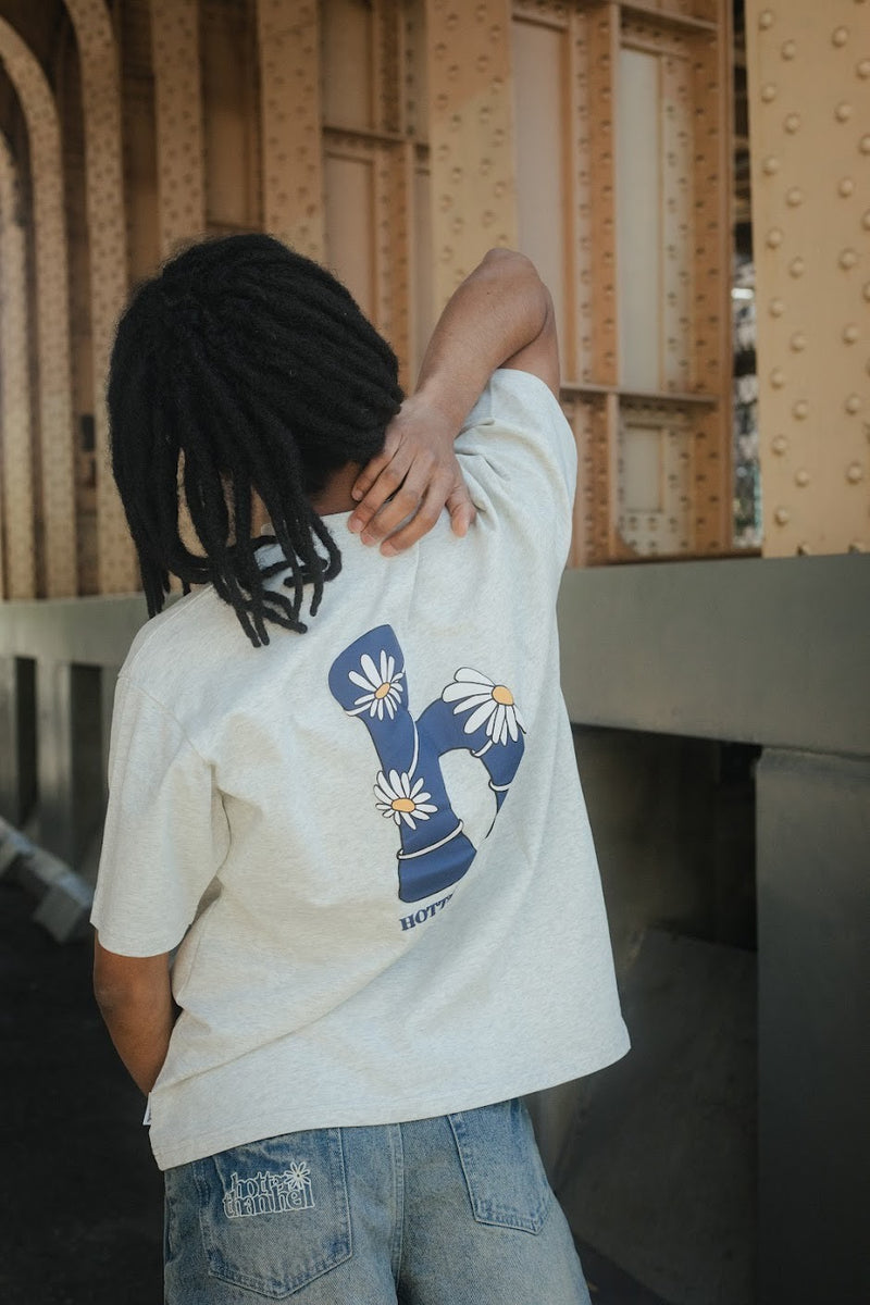 H flower logo Tee – YZ