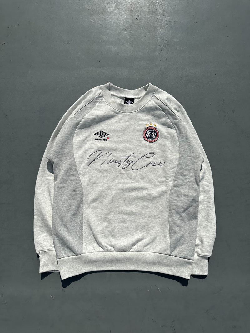 9090 × umbro Emblem Crewneck Sweat – YZ