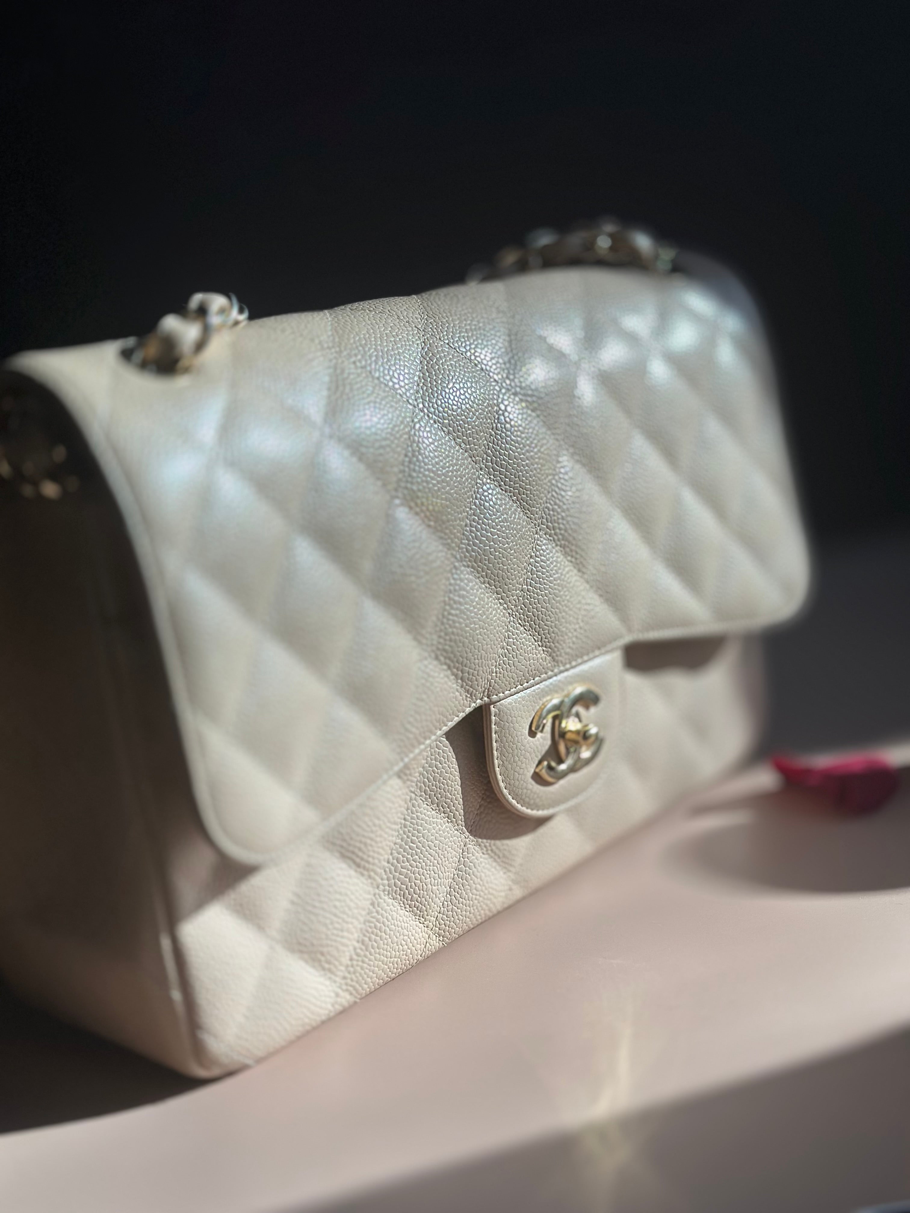 Chanel jumbo Beige Clair Classic Flap