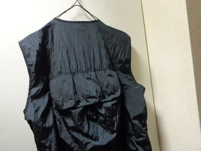 STONE ISLAND NYLON VEST(ストーンアイランド シワ加工入り ナイロン