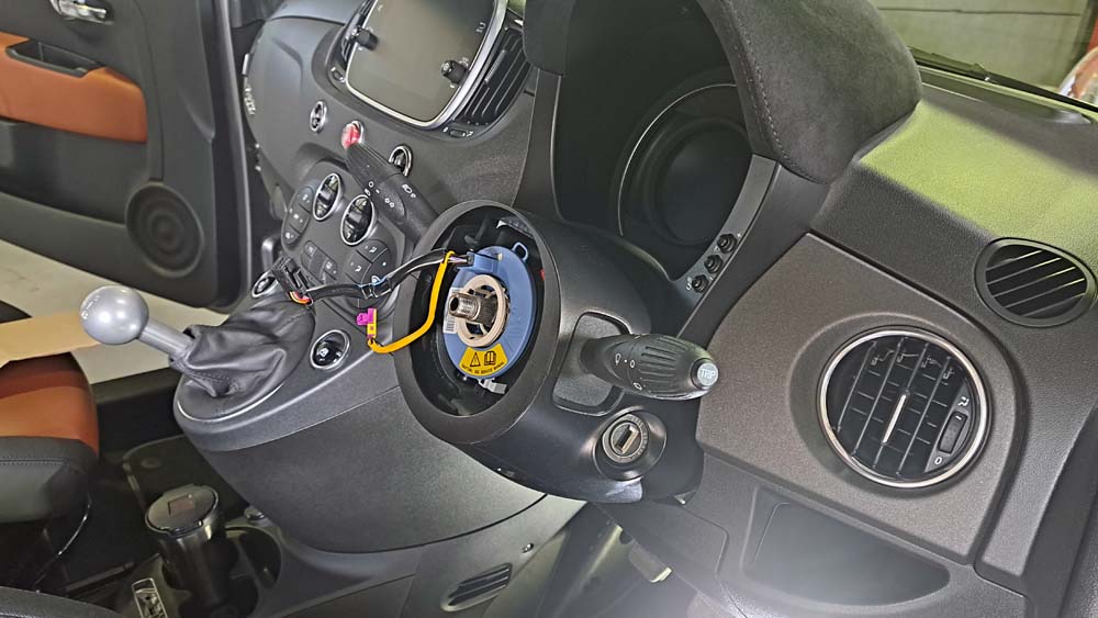 ステアリングコラムエクステンダー｜フィアット・アバルトのことなら