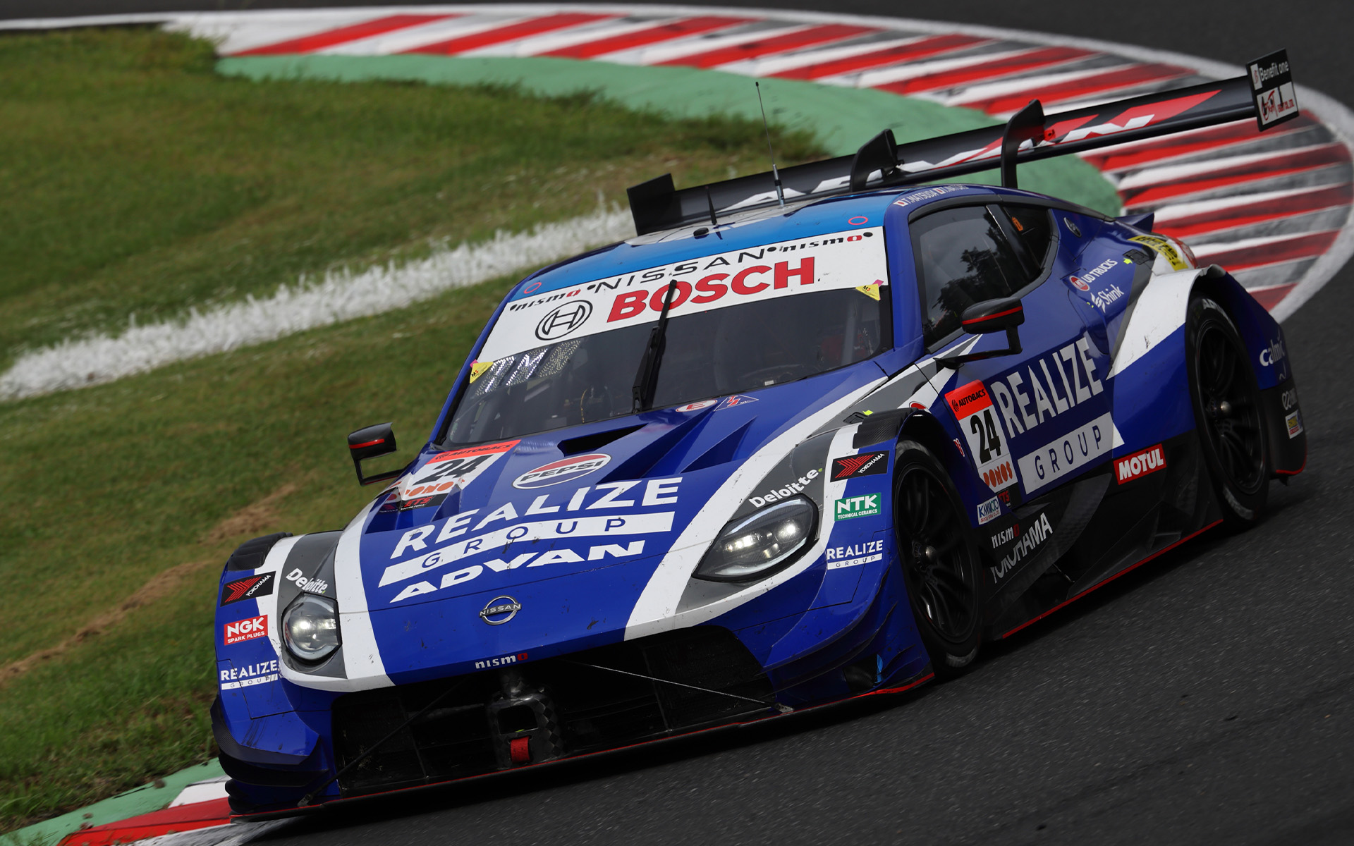 24 Realize Corporation Advan Z clinches dramatic victory at SUPER