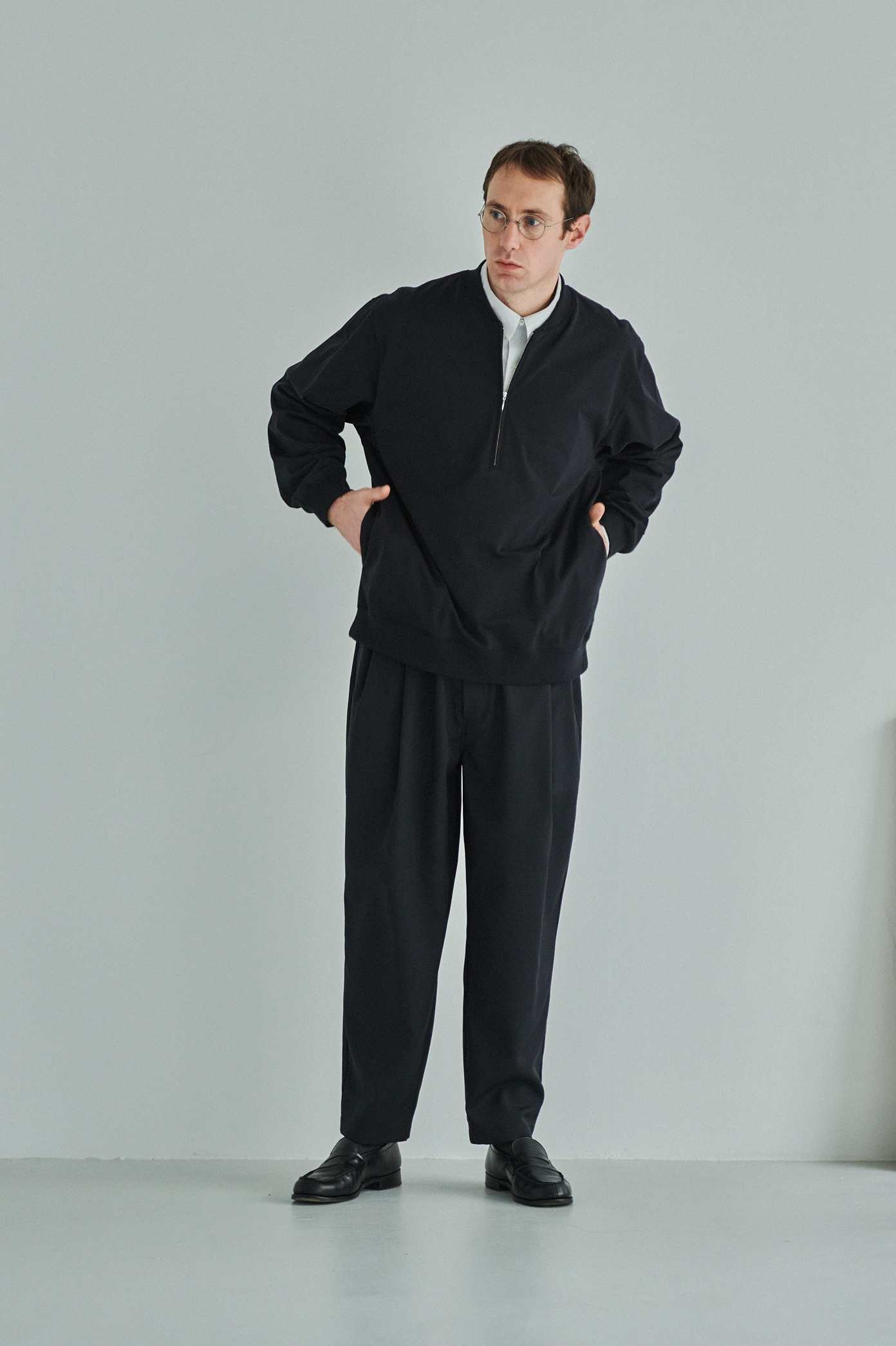 STILL BY HAND ライトな生地感のハーフジッププルオーバー | ACOO TOKYO