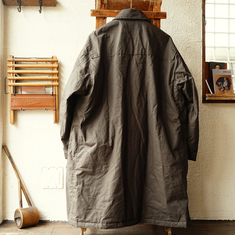 STILL BY HAND シンサレート中綿を入れたコットン素材のダッフルコート