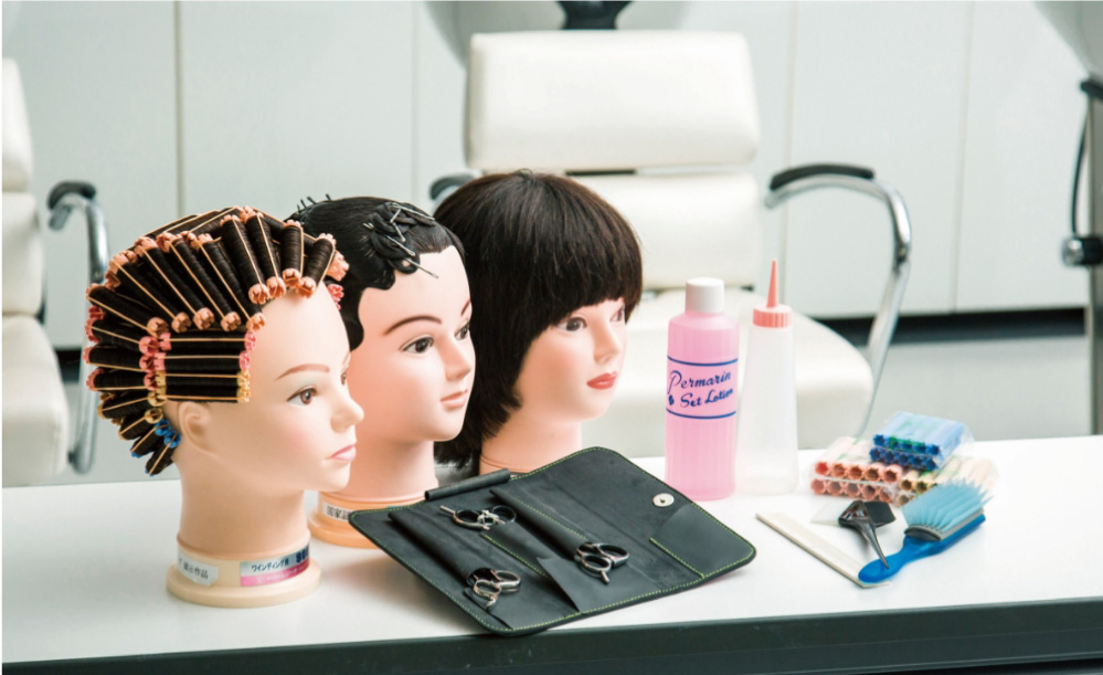 教材・設備 | 資生堂美容技術専門学校