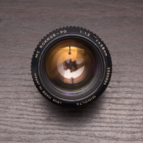 Lente Minolta MC Rokkor-PG 58mm f1.2 revisada e limpa
