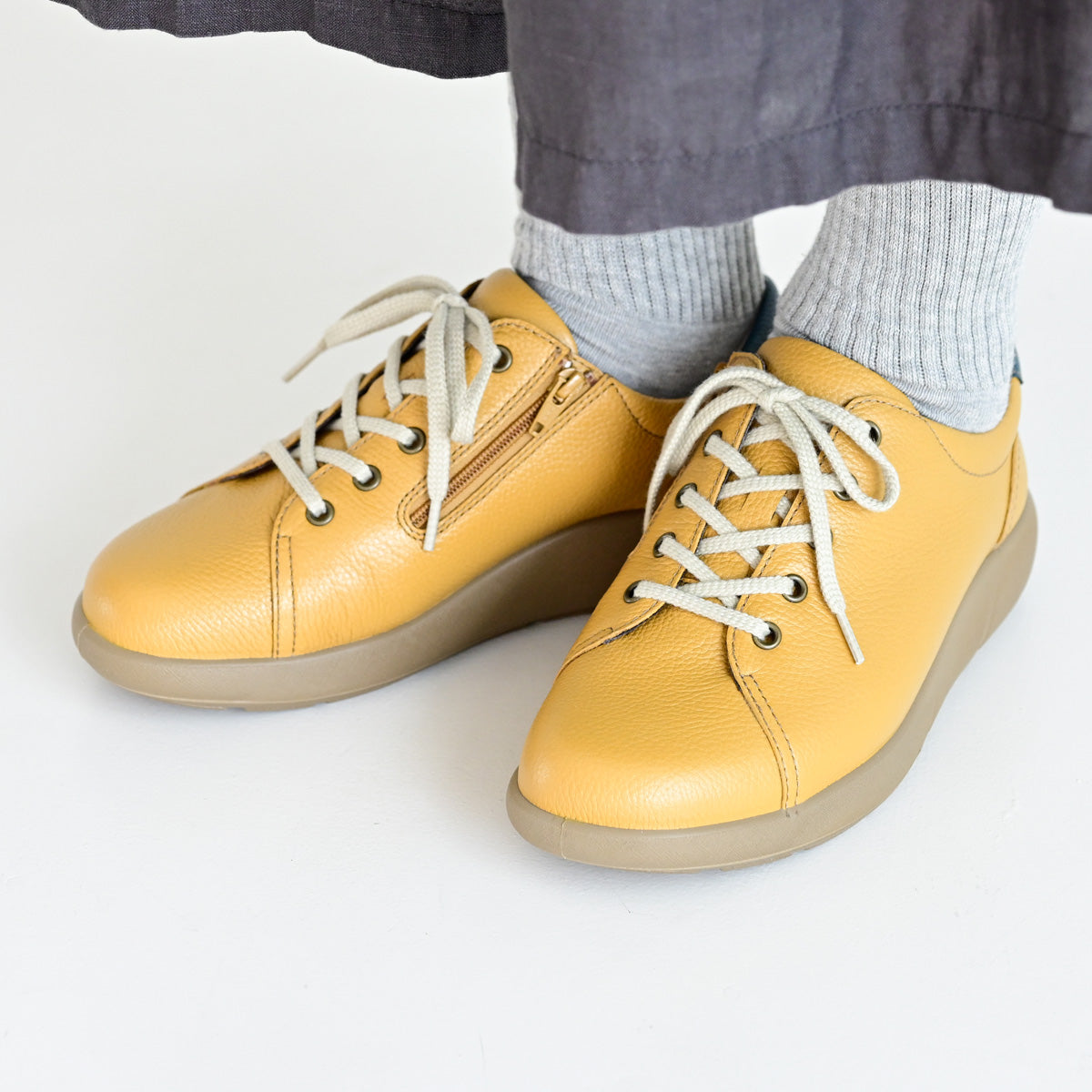 アキレス・ソルボ C 527 マスタード｜牛革3E ファスナー付きシューズ｜撥水