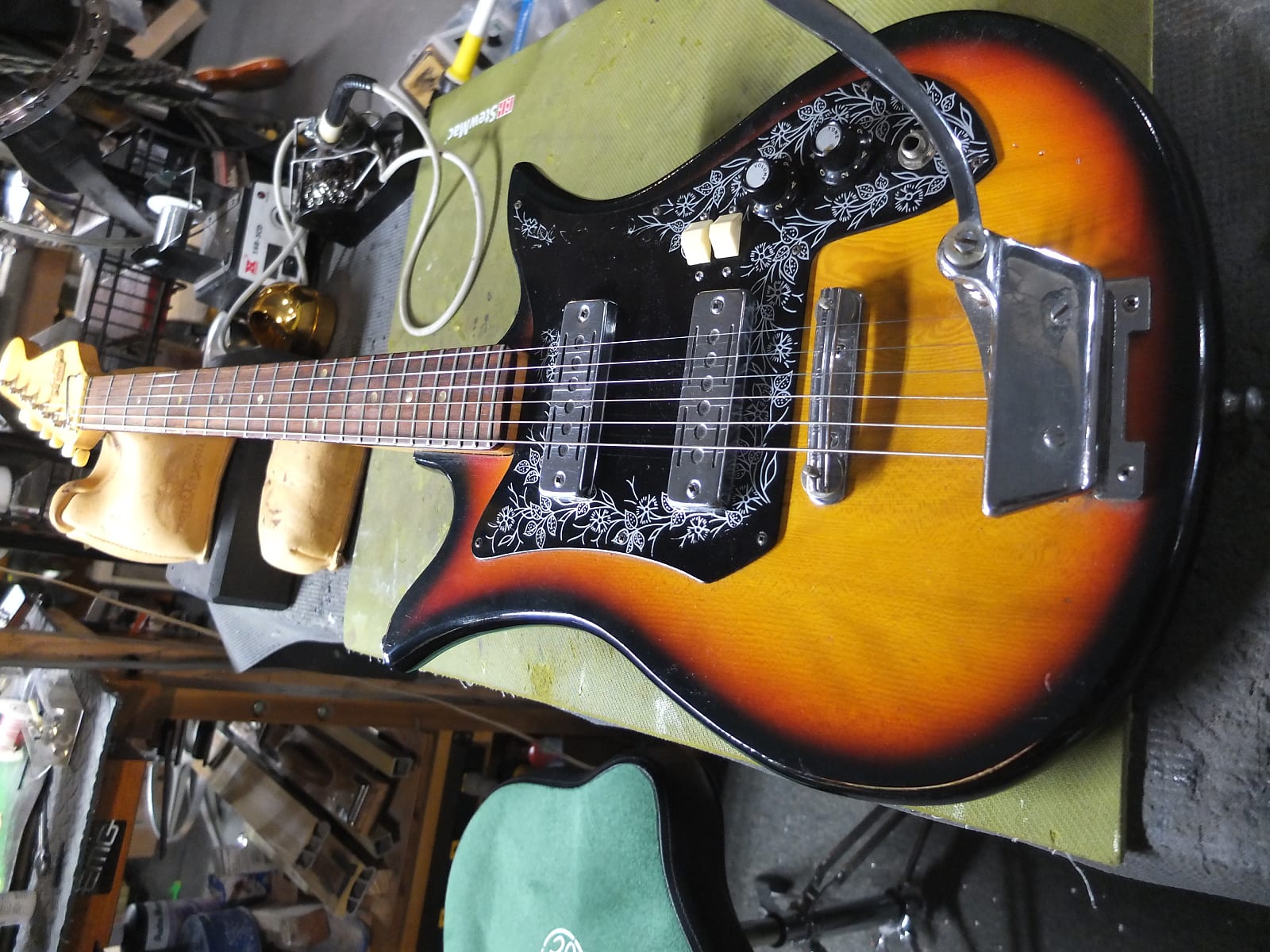 エレキギター ET-200 エレキギター ET-200 Teisco ET-200 Sunburst