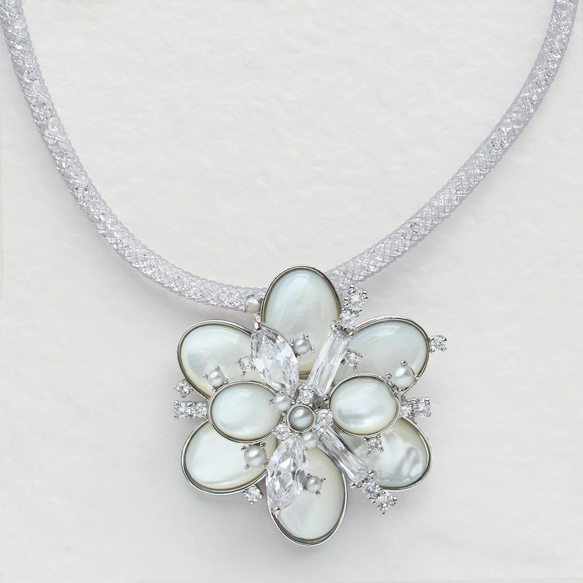 FLEUR DE NEIGE demi-parure】2wayブローチネックレス＆イヤリング