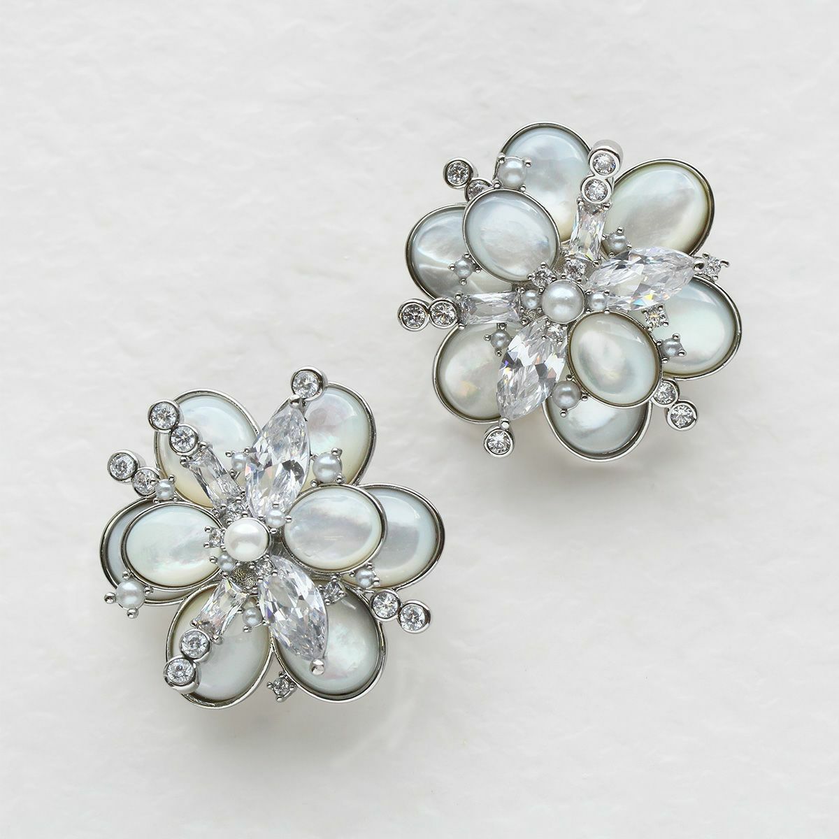 FLEUR DE NEIGE demi-parure】2wayブローチネックレス＆イヤリング