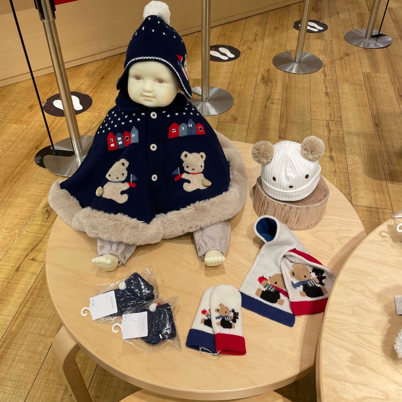 上質なニットに包まれてほっこり暖かく…♡｜ファミリア阪急うめだ本店