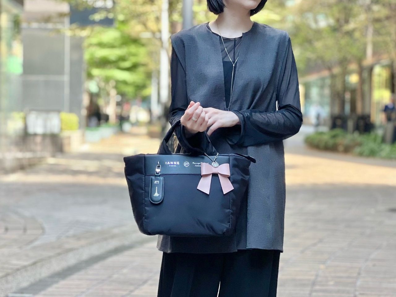 欠品カラー続出！撥水ナイロンの大好評バッグ「オペラ」をご紹介