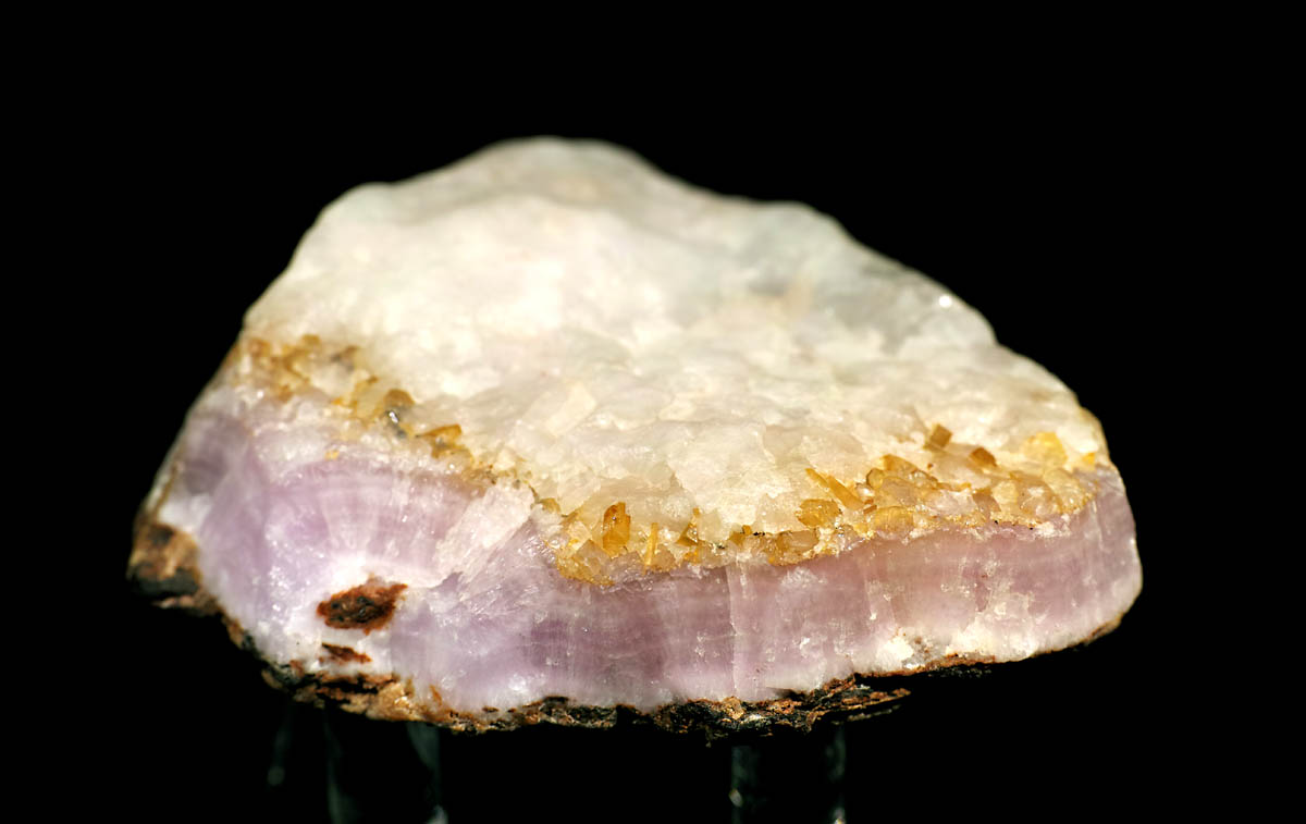 鉱物のアフガニスタン産ピンク・アラゴナイトをご紹介する∥鉱物通販の