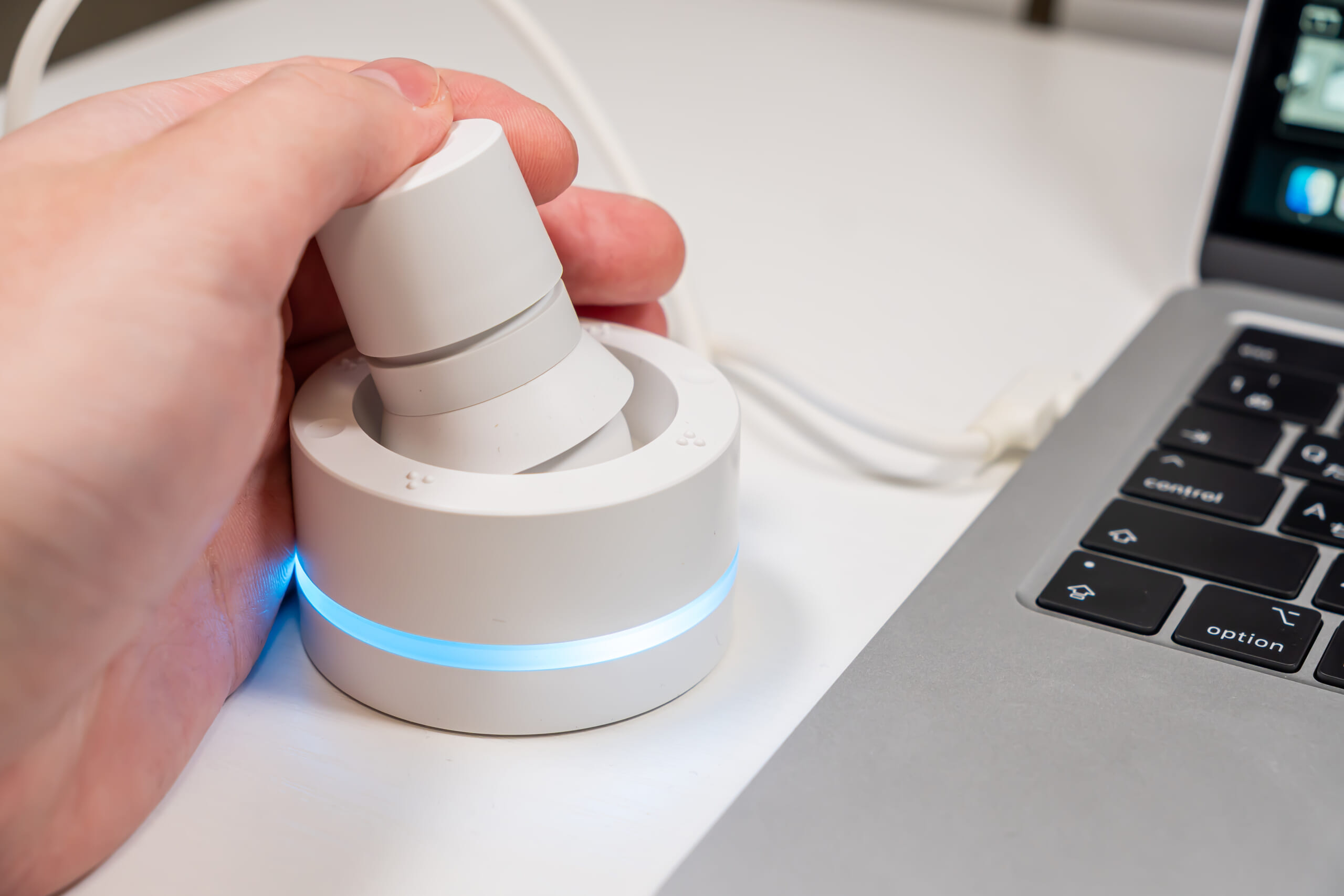 Orbital2 STERNAレビュー！クリエイター特化の高機能な左手デバイス