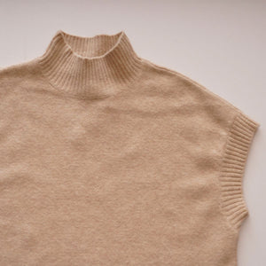 DKNY ダナキャランニューヨーク ベージュ ハイネックニットワンピース