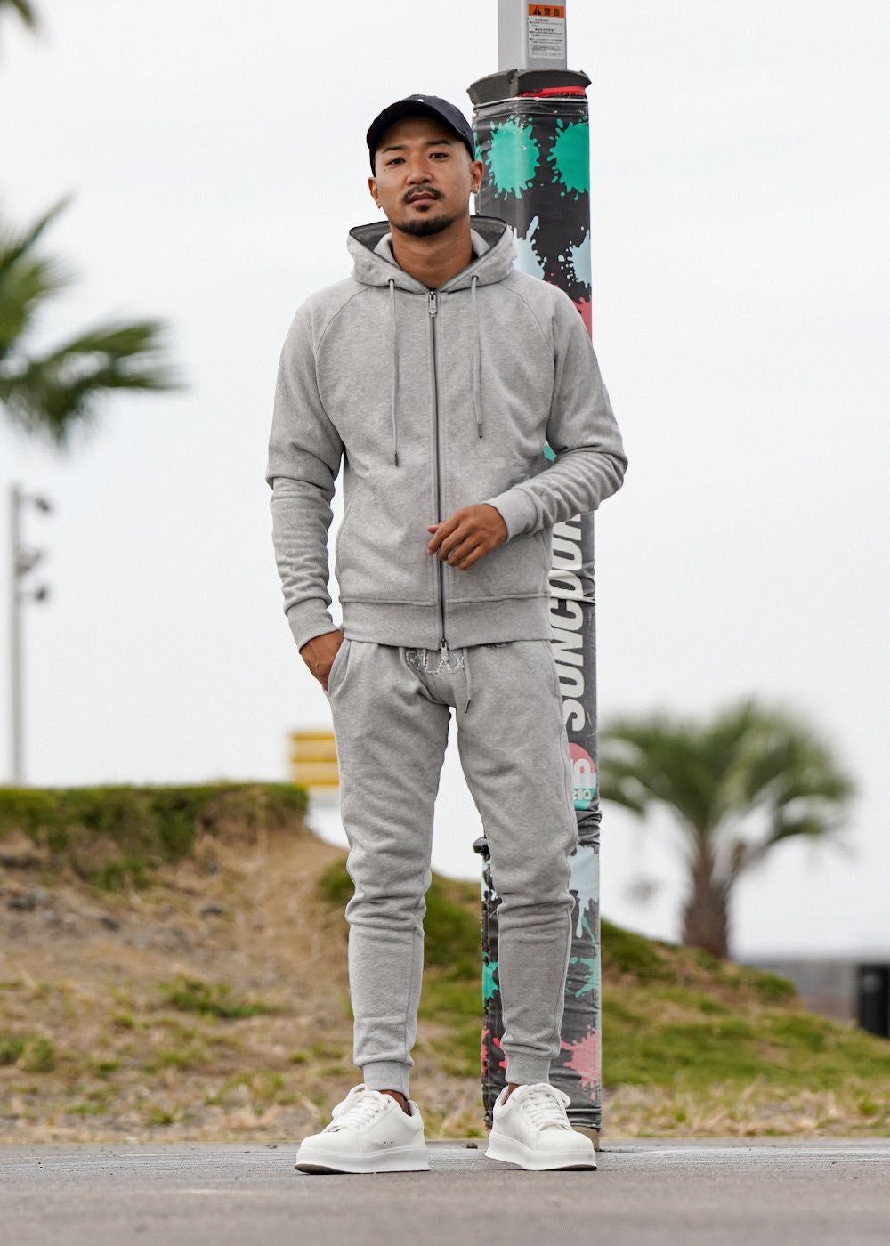 スペシャルストーンロゴフーディー | adamsJUGGLER（アダムス