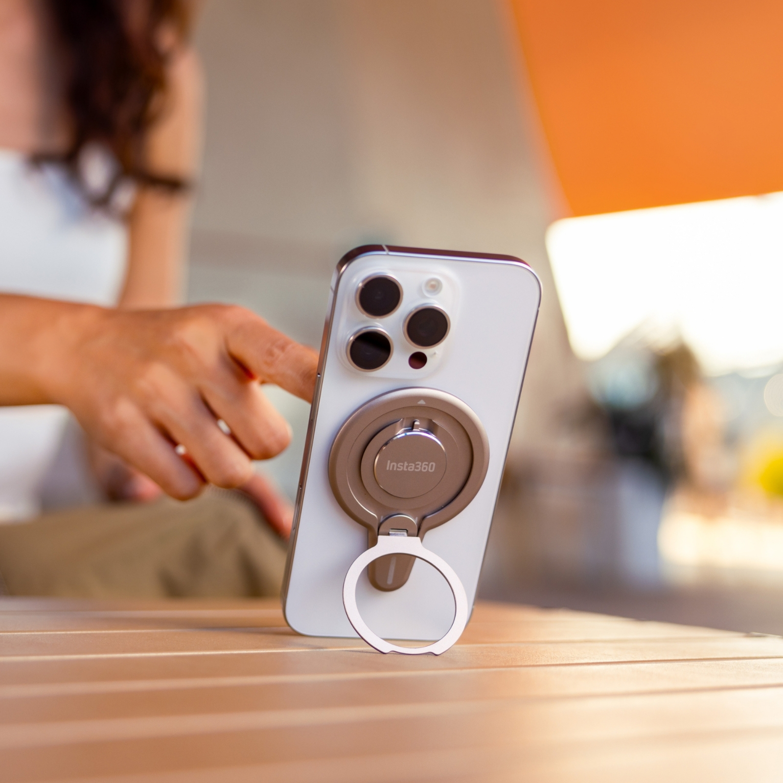 Insta360 Flow 2 Pro Magnetic Phone Mount Snap MagSafe Magnet Clamp