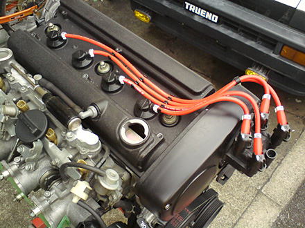 プラグコードの取付とプラグコードカバーの加工 – AE86に5バルブ4A-Gを