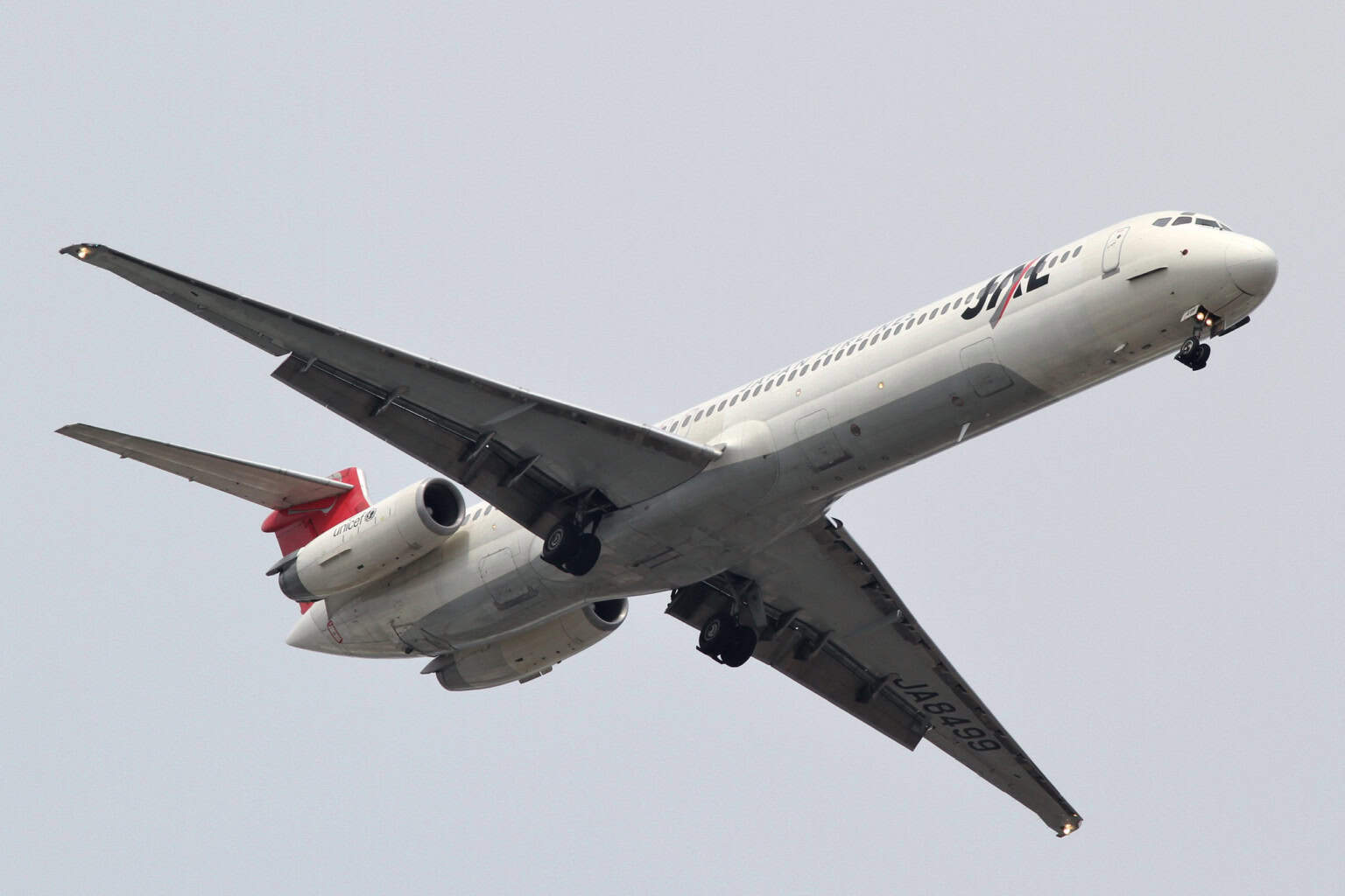 McDonnell Douglas MD-81 · History, Technical Data & Photos