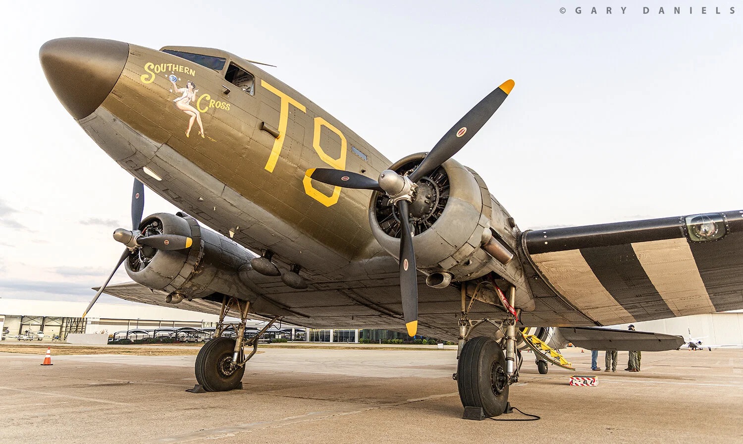 DC-3 Southern Cross brings back Fort Worth Christmas flights