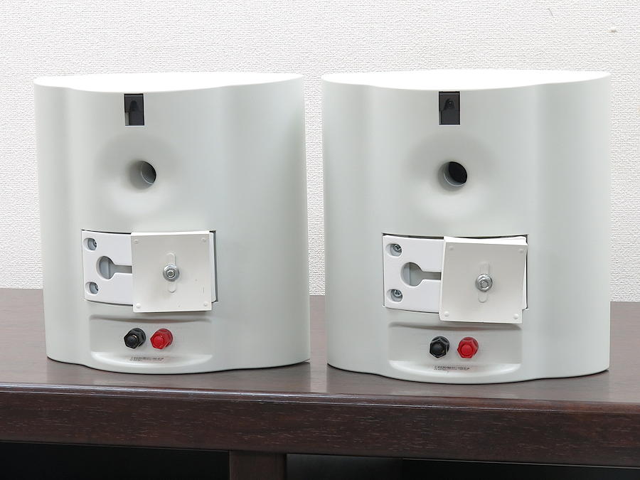 リン LINN CLASSIK UNIK スピーカー 壁掛け サラウンド @33655 / 中古