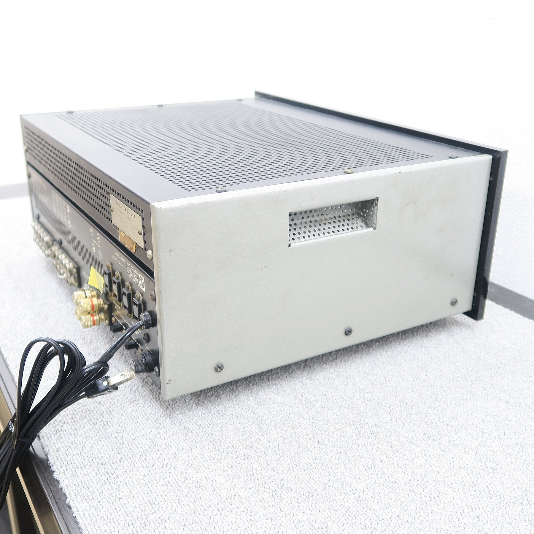 現状】サンスイ SANSUI AU-111 プリメインアンプ @53169 / 中古