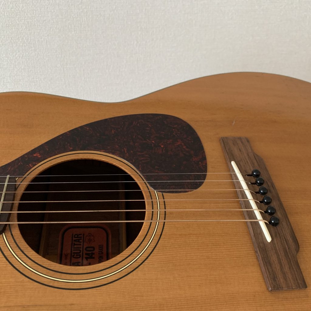 隠れた名機】YAMAHA FG-140 赤ラベルの魅力を徹底解説｜音質・特徴