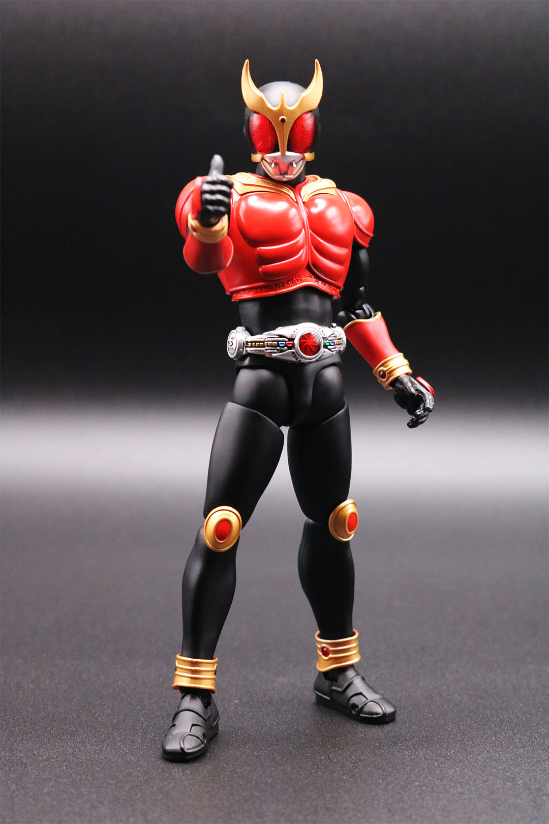 S.H.Figuarts 真骨彫製法】仮面ライダークウガ マイティフォーム