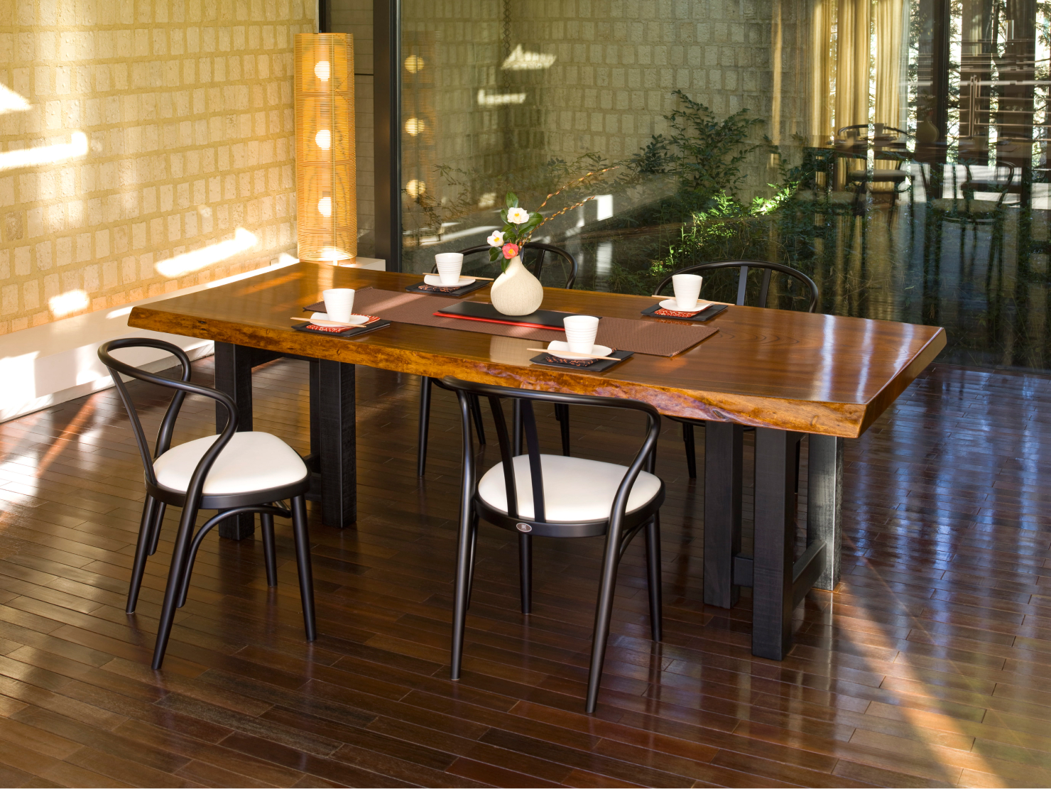 公式】秋田木工 - 日本で唯一の曲木家具専門ブランド