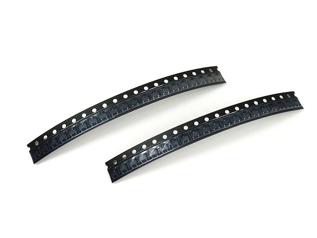 チップトランジスター 低雑音 2SA1162Y 50V150mA: 半導体 秋月電子通商