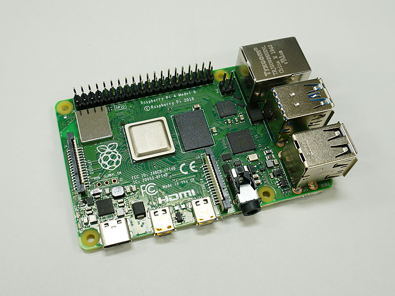 Raspberry Pi 4 Model B」の国内向けモデルが店頭入荷、ケースなども