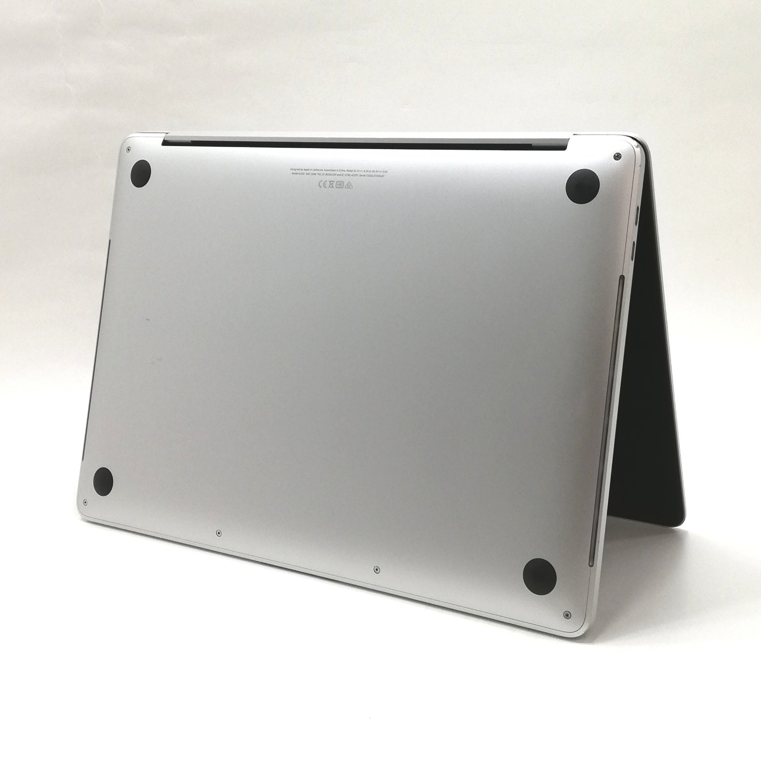 MacBook 中古 販売】MacBook Pro Touch Bar / 13インチ / 2020 / 32GB