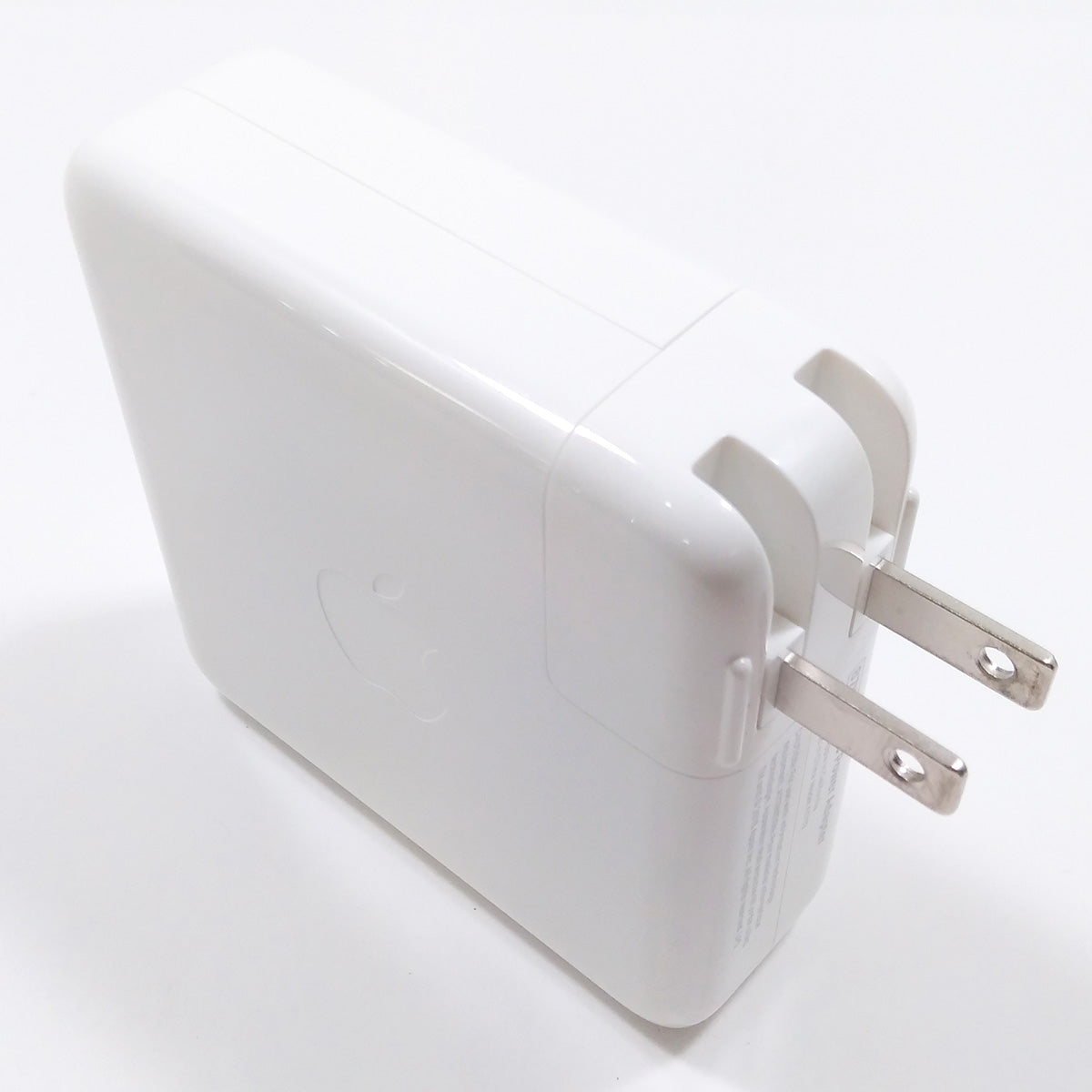 中古品】Apple 87W USB-C電源アダプタ [A_MNF82J/A] – 秋葉館