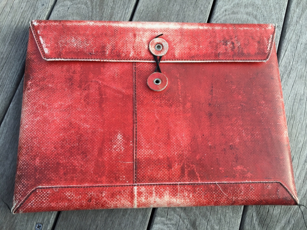 経年変化】 FREITAG MacBookAirケース | AKIOBLOG