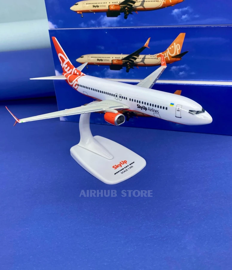 Aviation Metal Aircraft Model Boeing 787-8 Jetstar 1:200