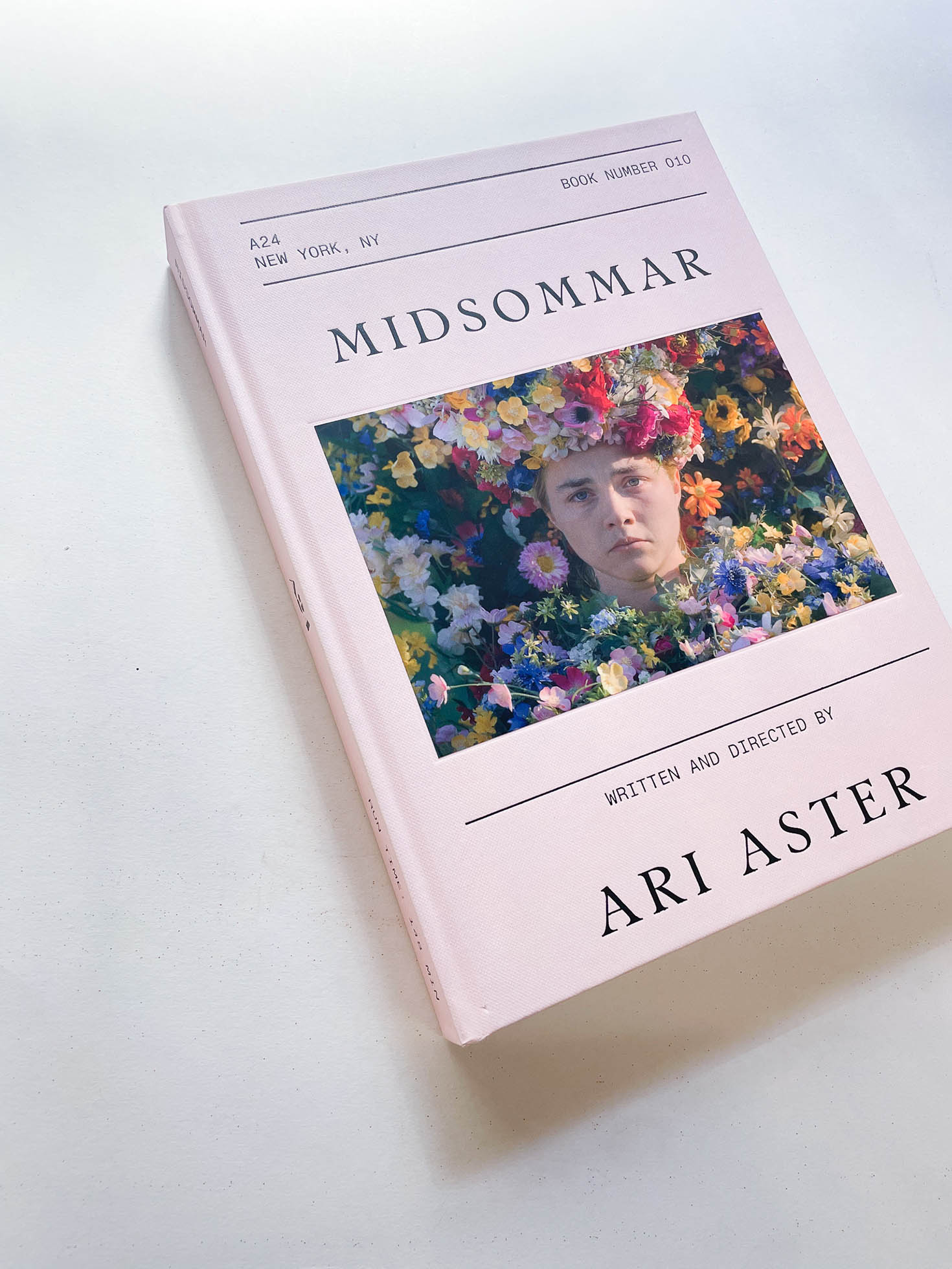 MIDSOMMAR SCREENPLAY BOOK / Ari Aster - 本 屋 青 旗 Ao-Hata Bookstore