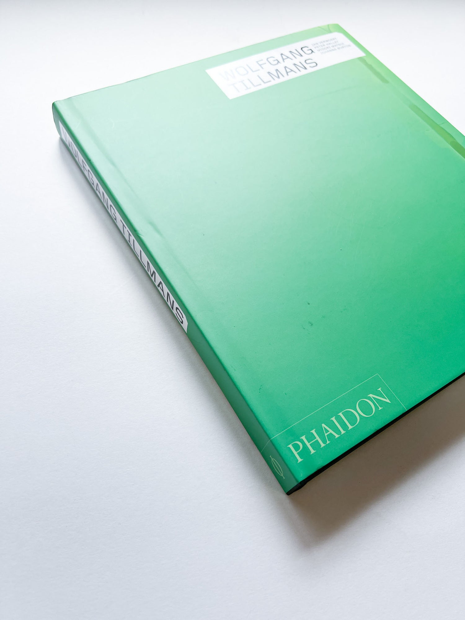 WOLFGANG TILLMANS / Wolfgang Tillmans - 本 屋 青 旗 Ao-Hata Bookstore