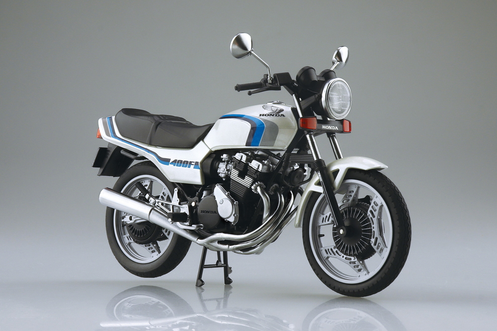 Honda CBX400F PEARL SHELL WHITE (CBX550F Ver.) - AOSHIMA SCALE