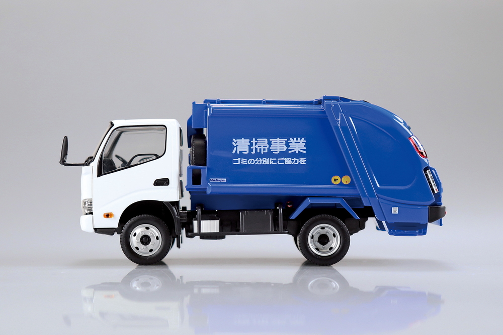日野 デュトロ パッカー車 - AOSHIMA SCALE MODEL LINEUP